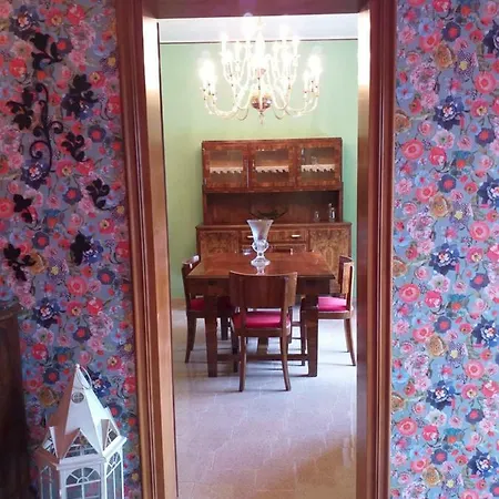 La Montecchia House Гостевой дом 4*